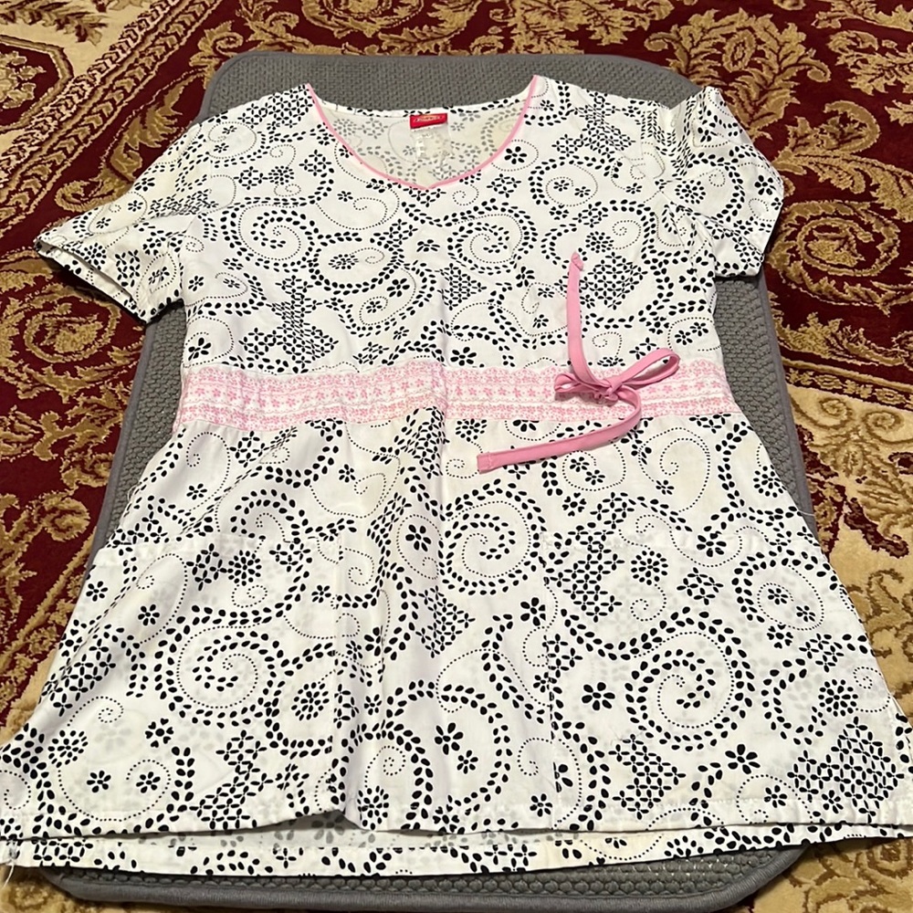 dickies scrub top size small